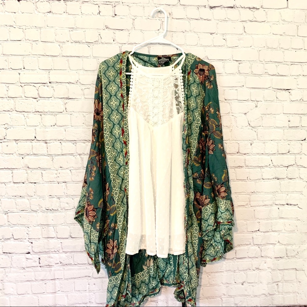 Green and Turquoise Tie Kimono - Picture 2 of 3